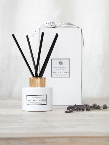 Cotton Lovers Candle