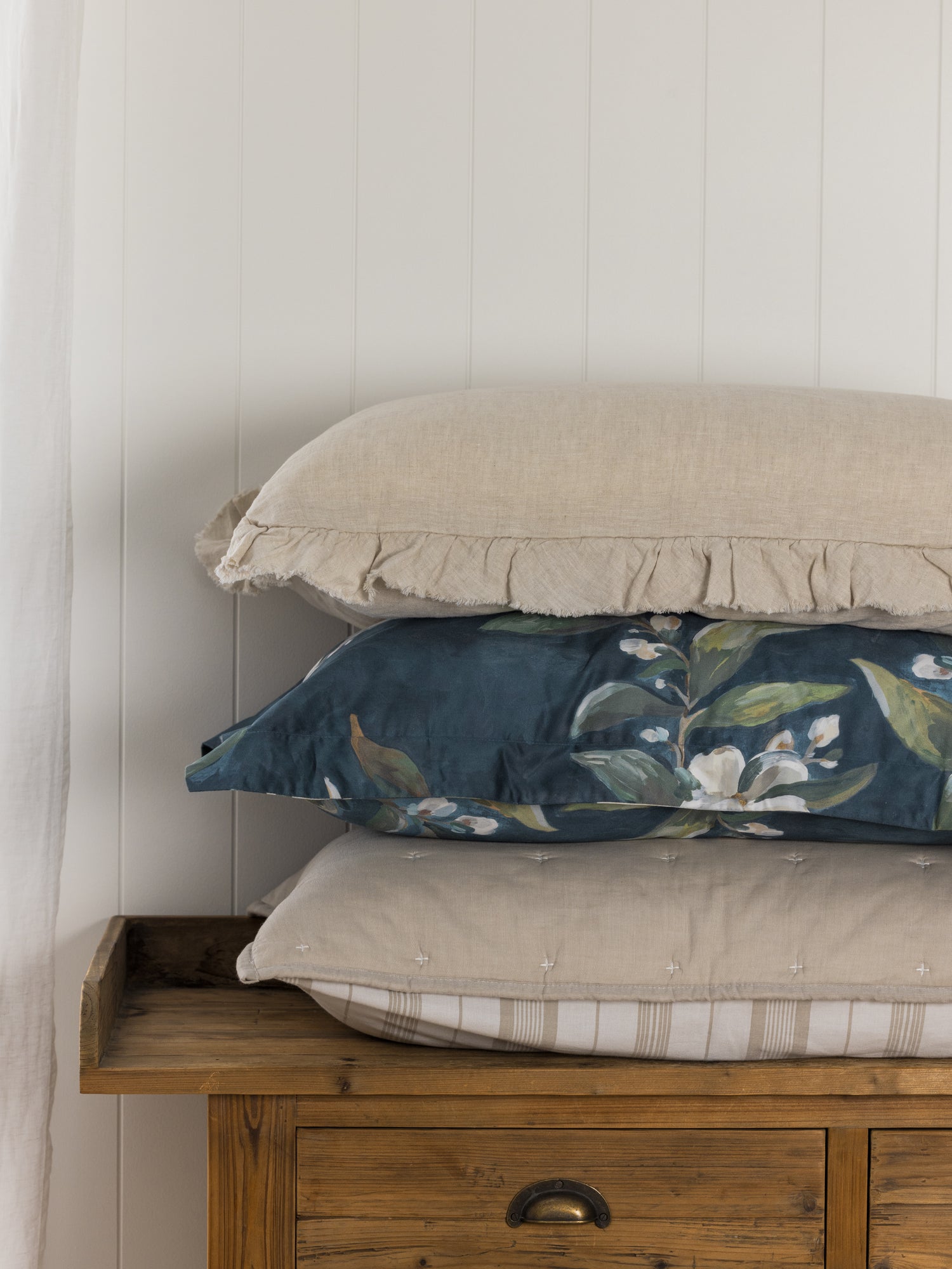 Loft Linen Frill Pillowcase Set