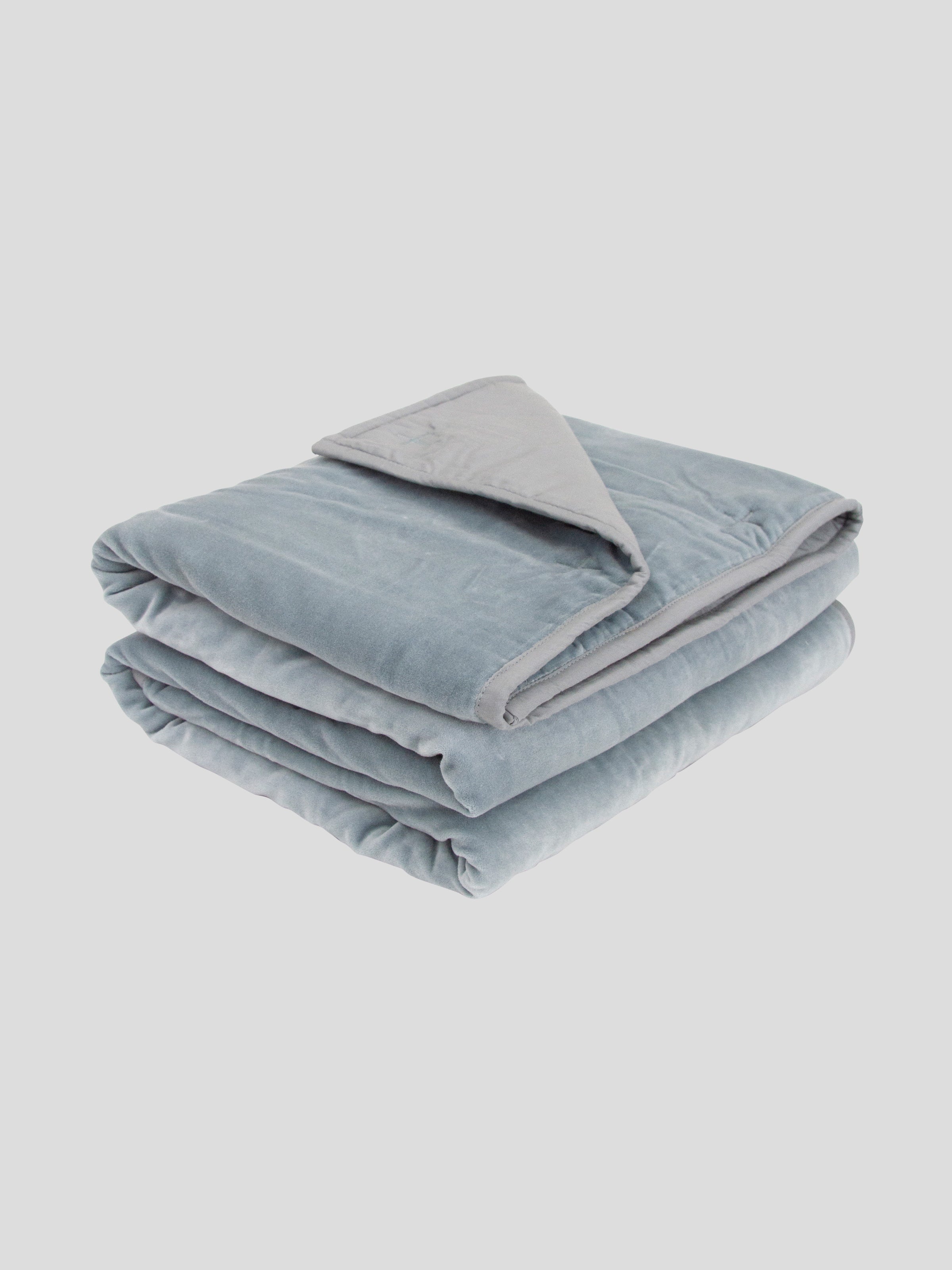 Grey on sale cot quilt