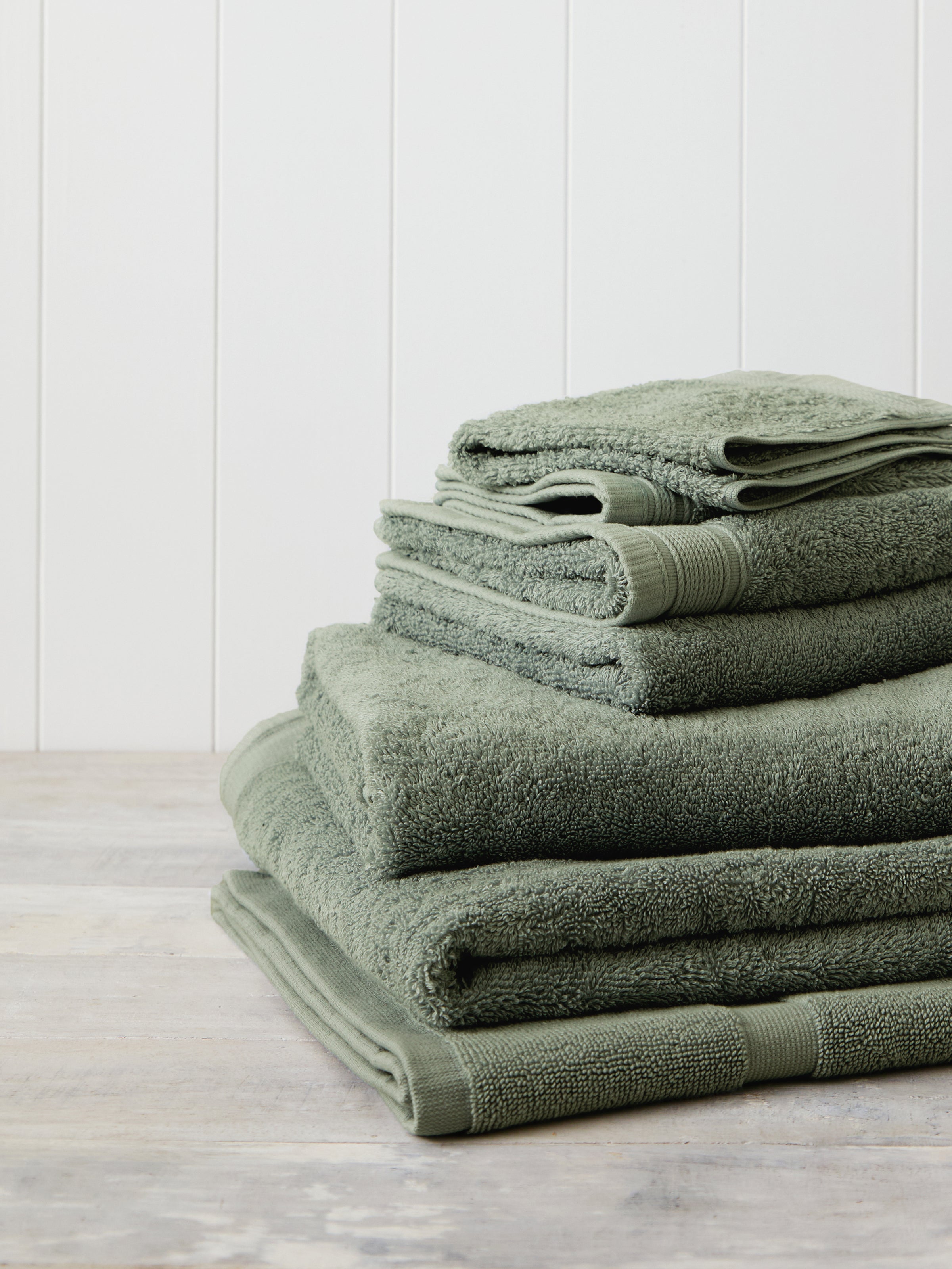 Fern green 2025 bath towels