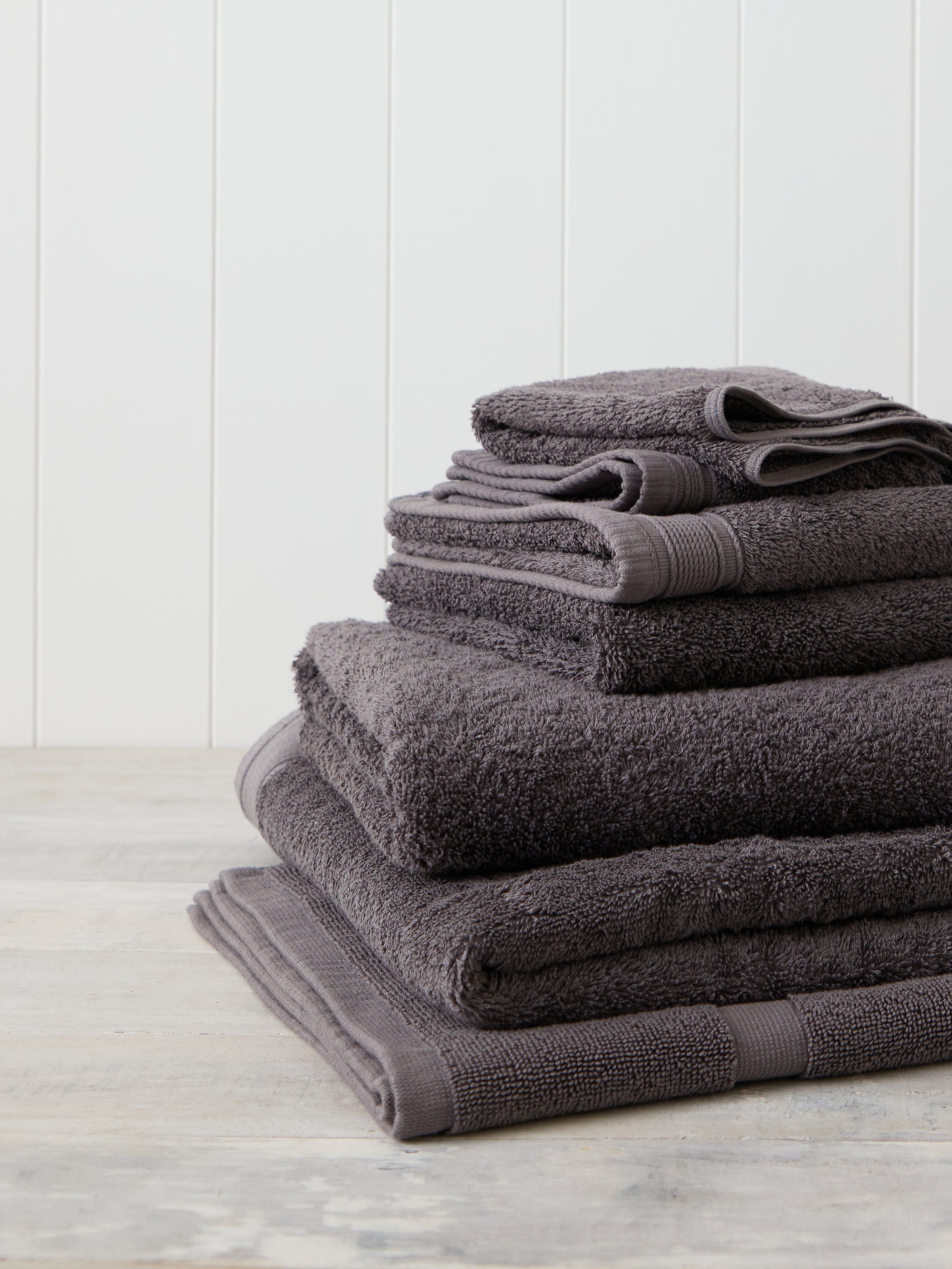 Charcoal outlet towels set