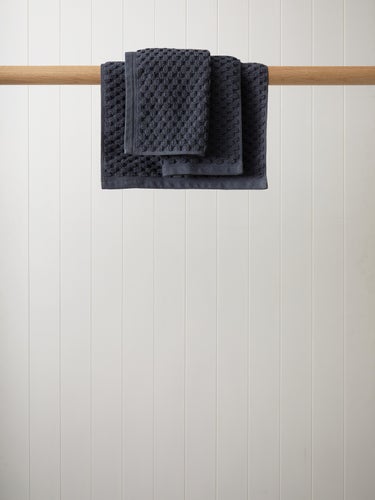 Oasis Towel Set in Charcoal