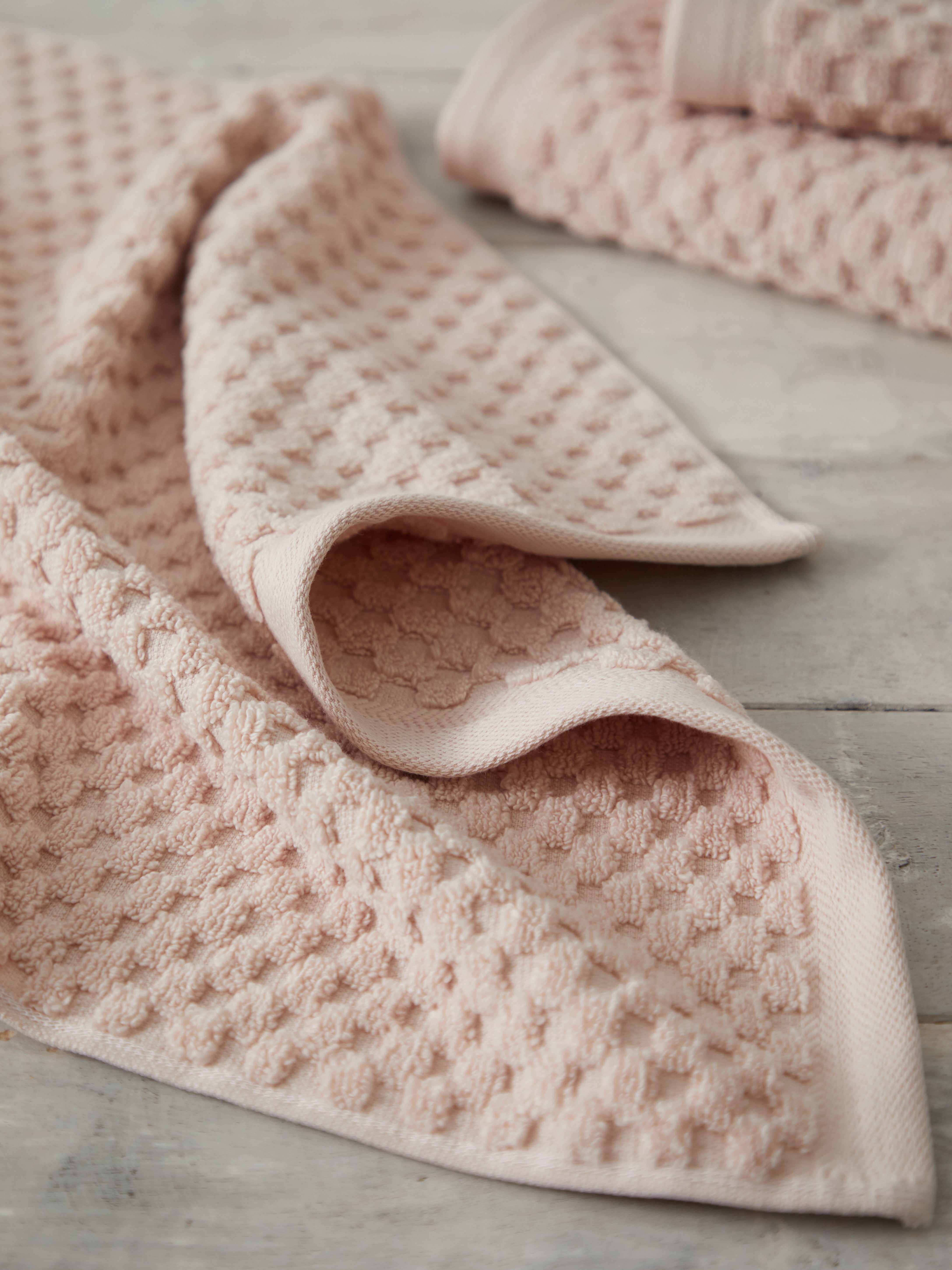 Sanctuary Towel Set in Pale Rose Wallace Cotton NZ